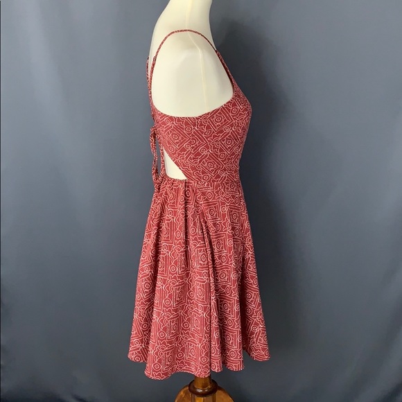 Semi fitted Hollister dress - Picture 4 of 8